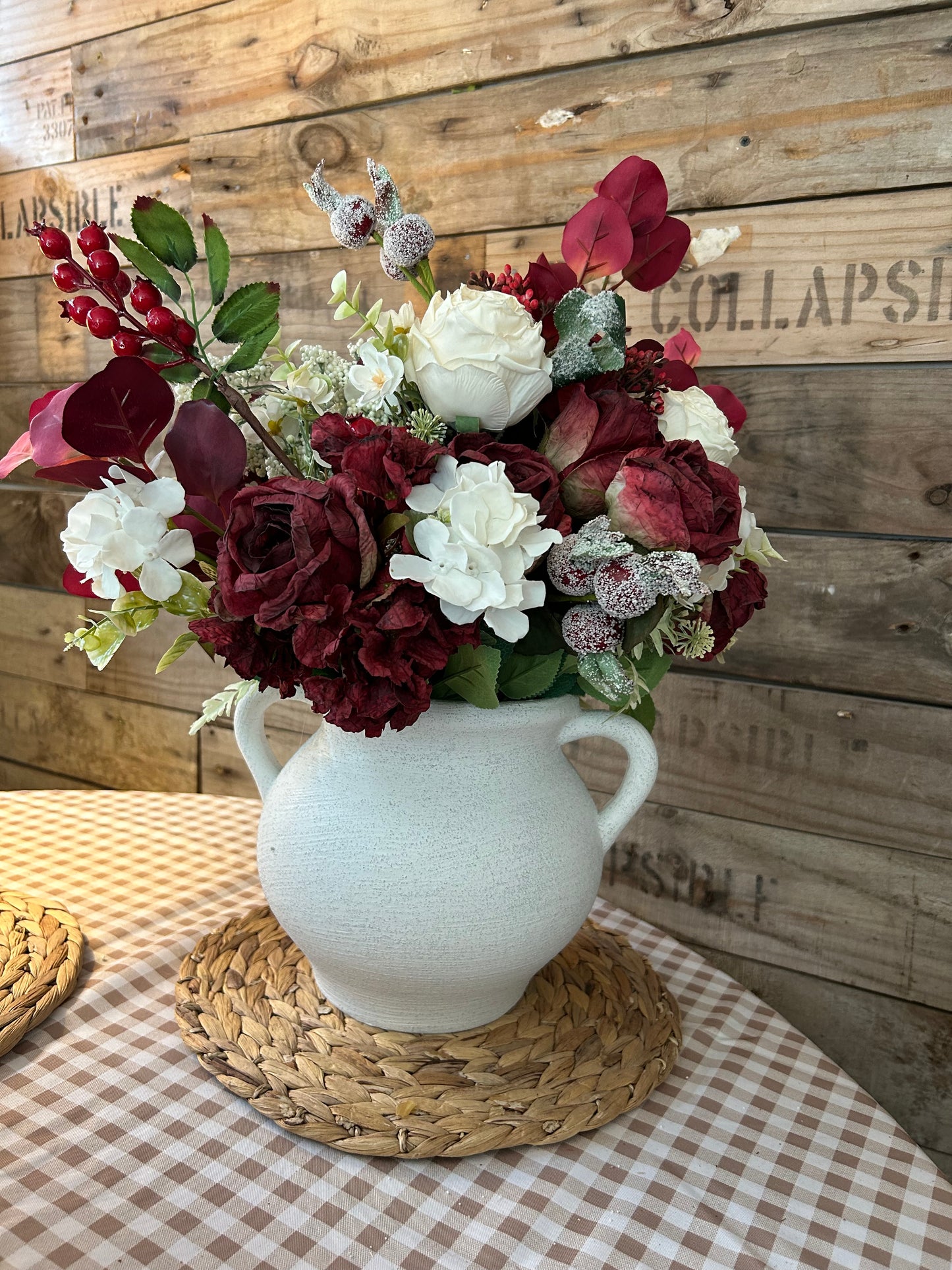 Winter luxury bouquet inc vase & free P&P
