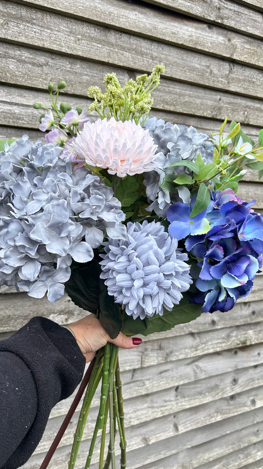 Bouquet ready to post free P&P