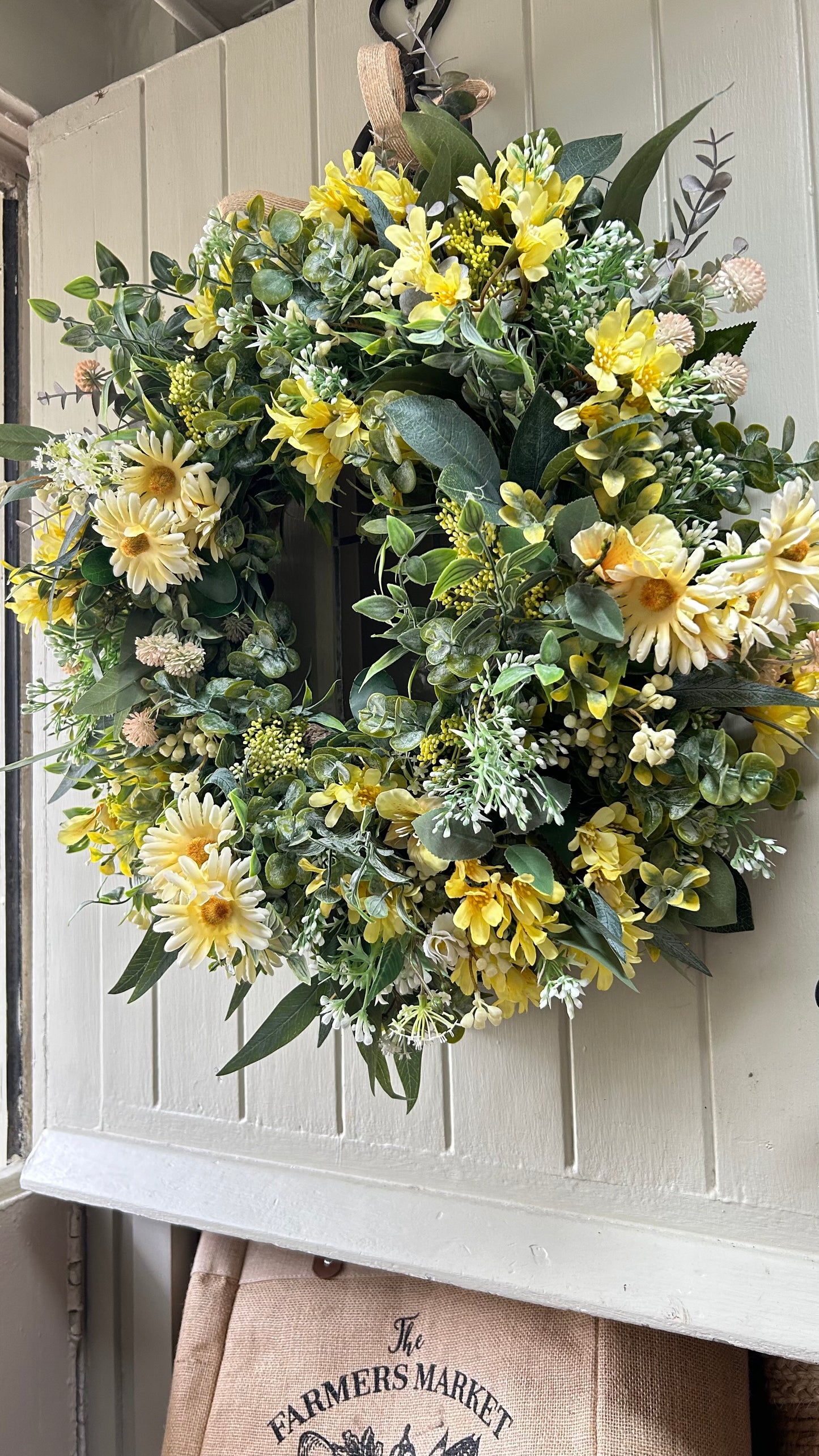 “TEIGAN” artificial wreath (FREE P&P