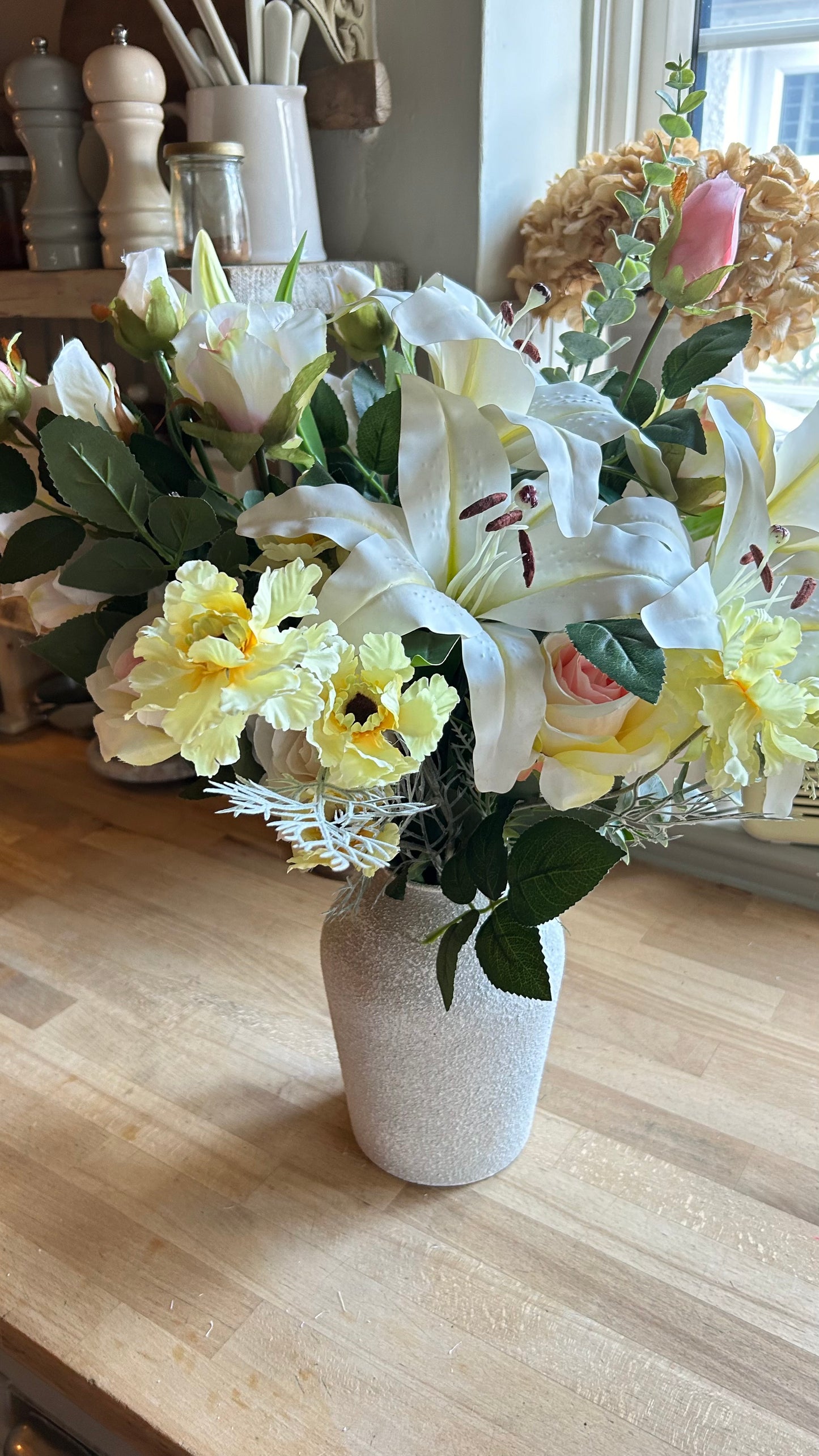 Bouquet ready to post free P&P