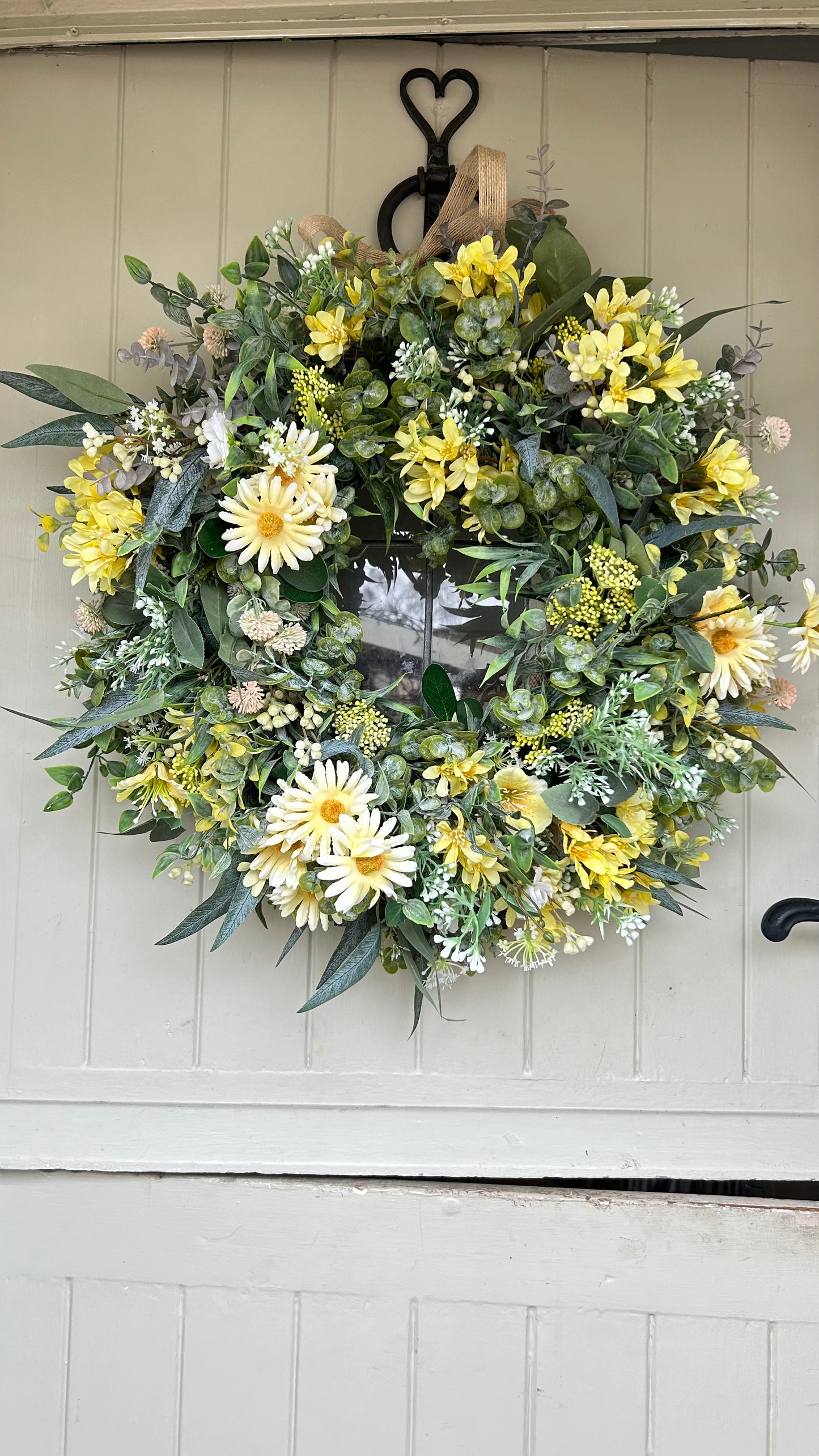 “TEIGAN” artificial wreath (FREE P&P