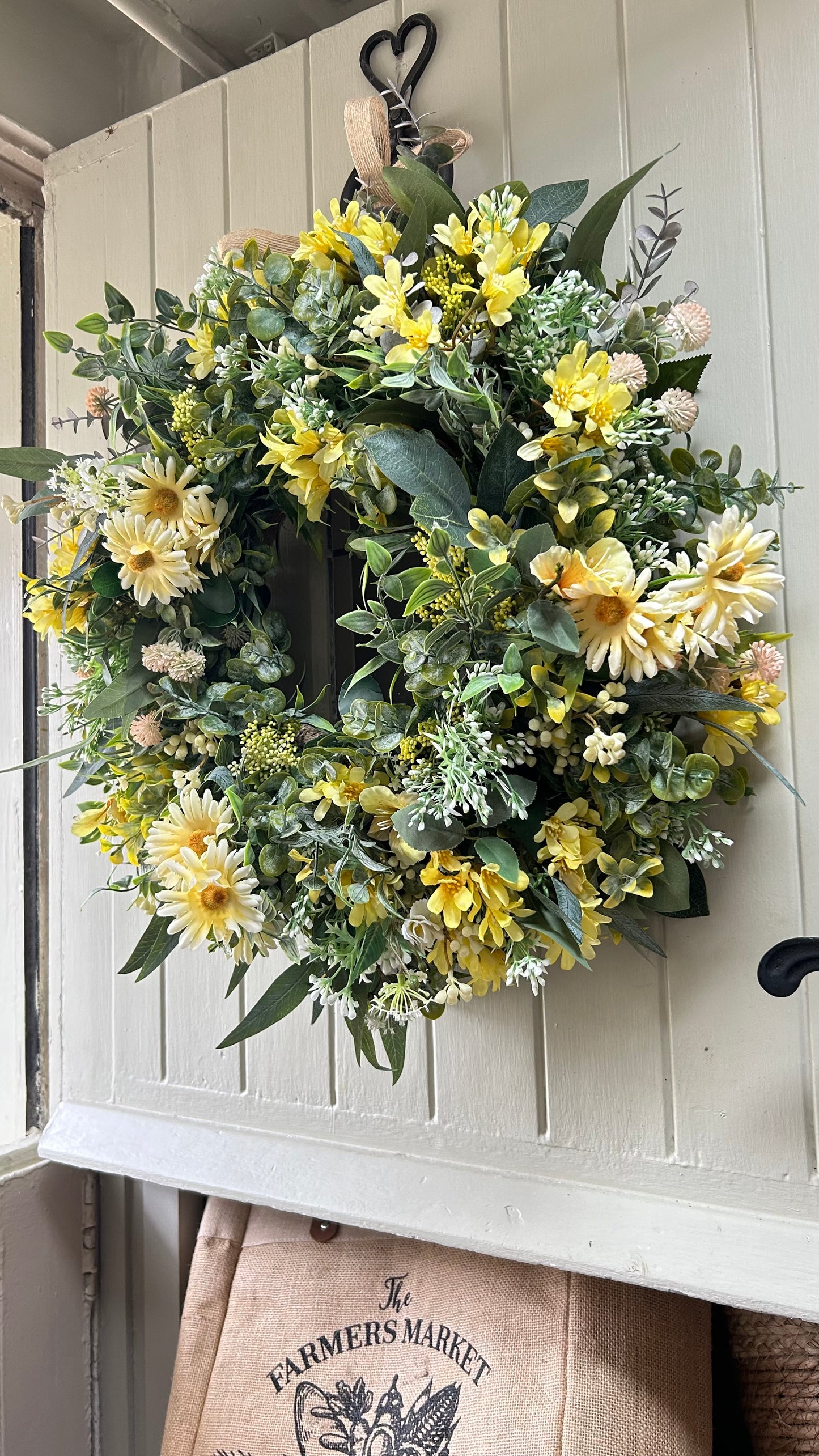 “TEIGAN” artificial wreath (FREE P&P