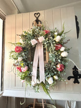 Load image into Gallery viewer, Mothers day bouquet faux wreath (FREE P&amp;P)
