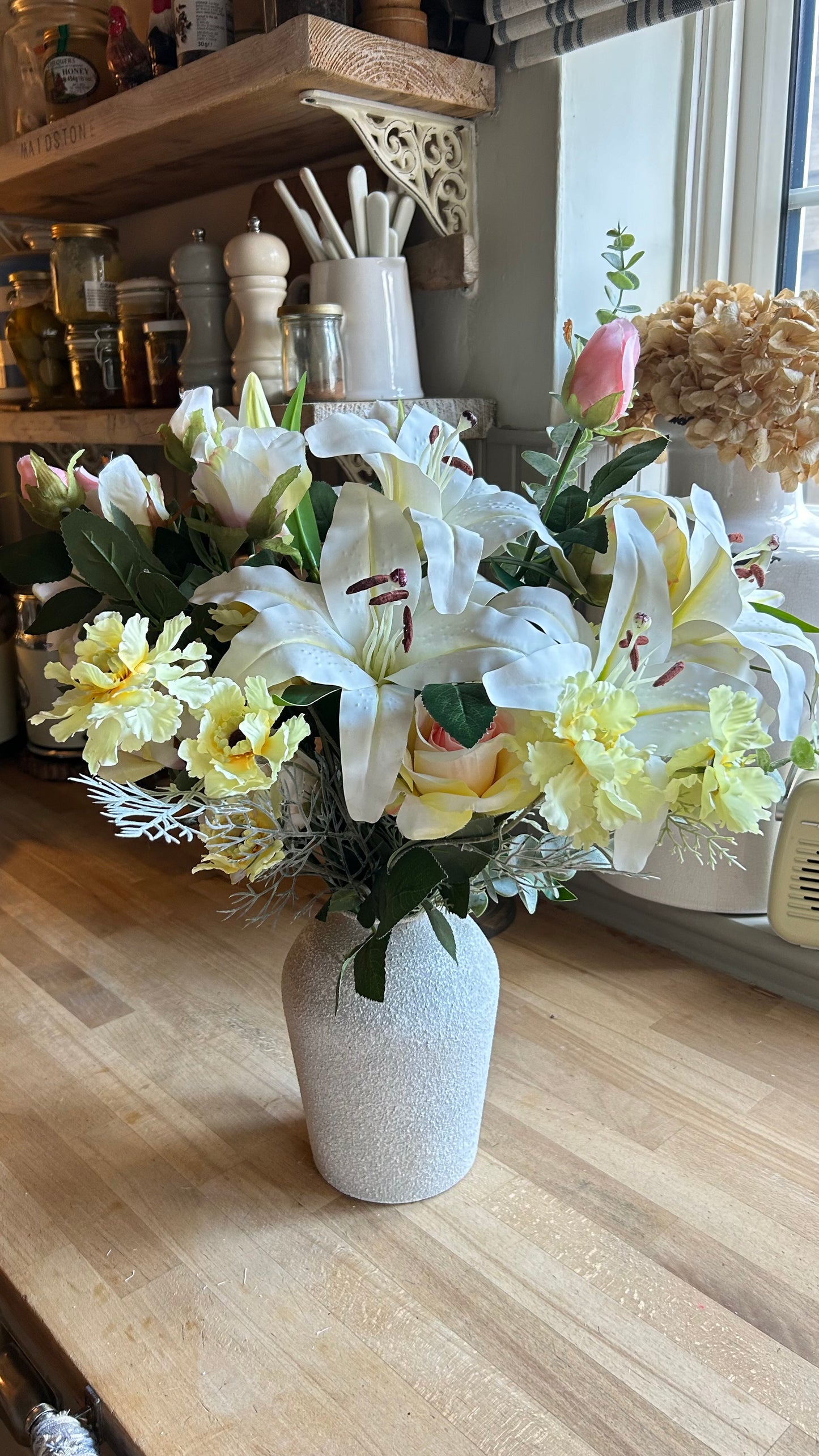 Bouquet ready to post free P&P