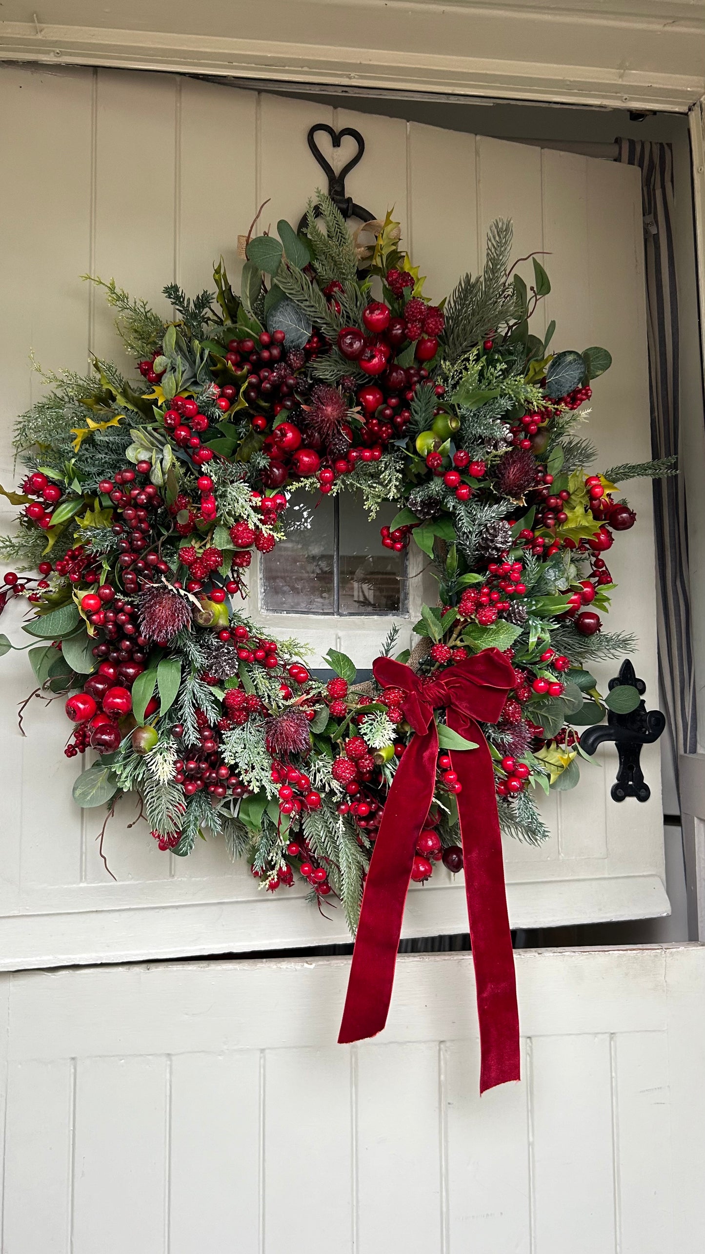 “MARY” Christmas wreath (FREE P&P)