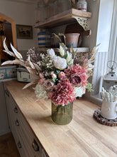 Load image into Gallery viewer, “PEGGY” Luxury bouquet (free P&amp;P)
