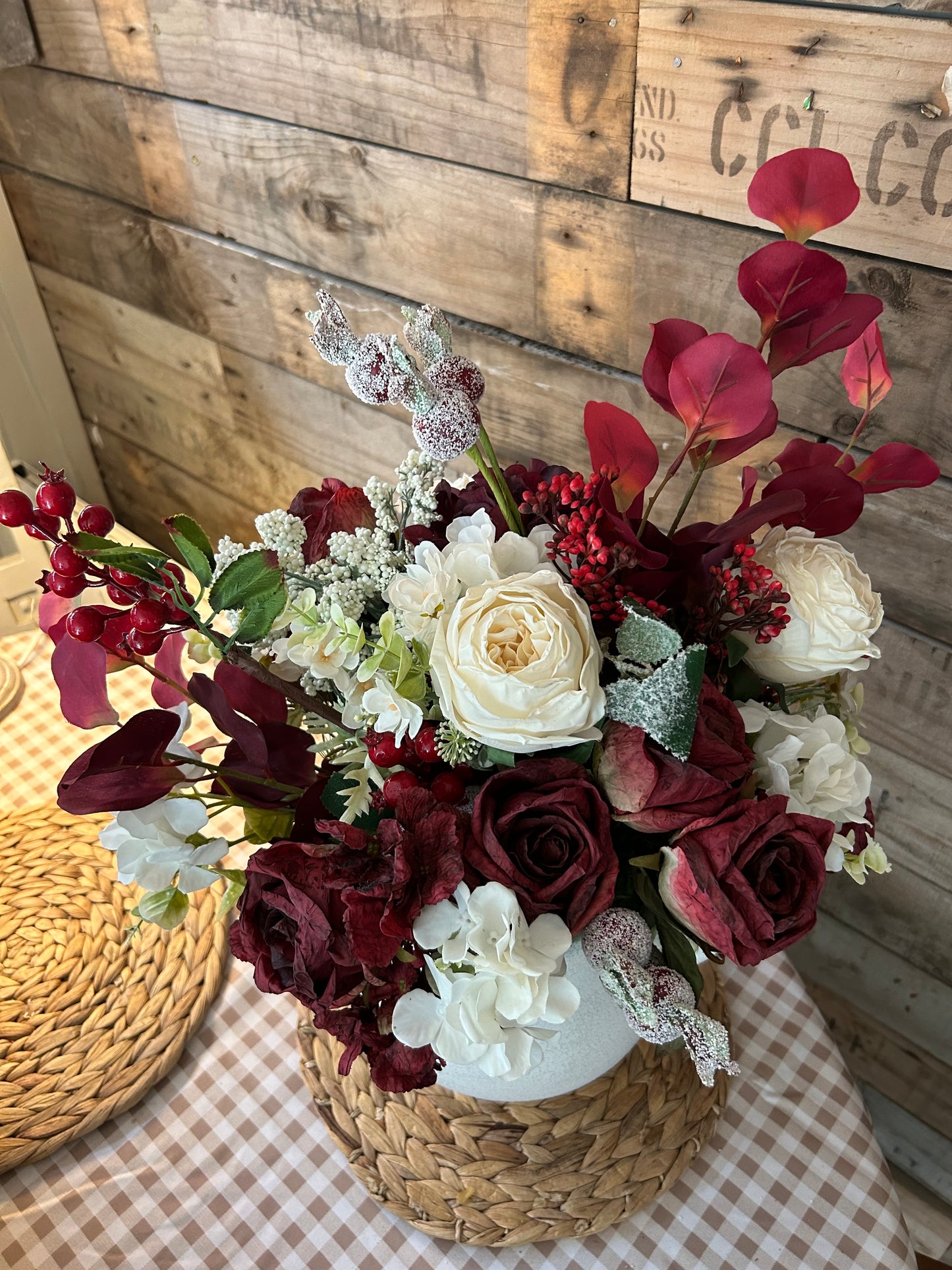 Winter luxury bouquet inc vase & free P&P