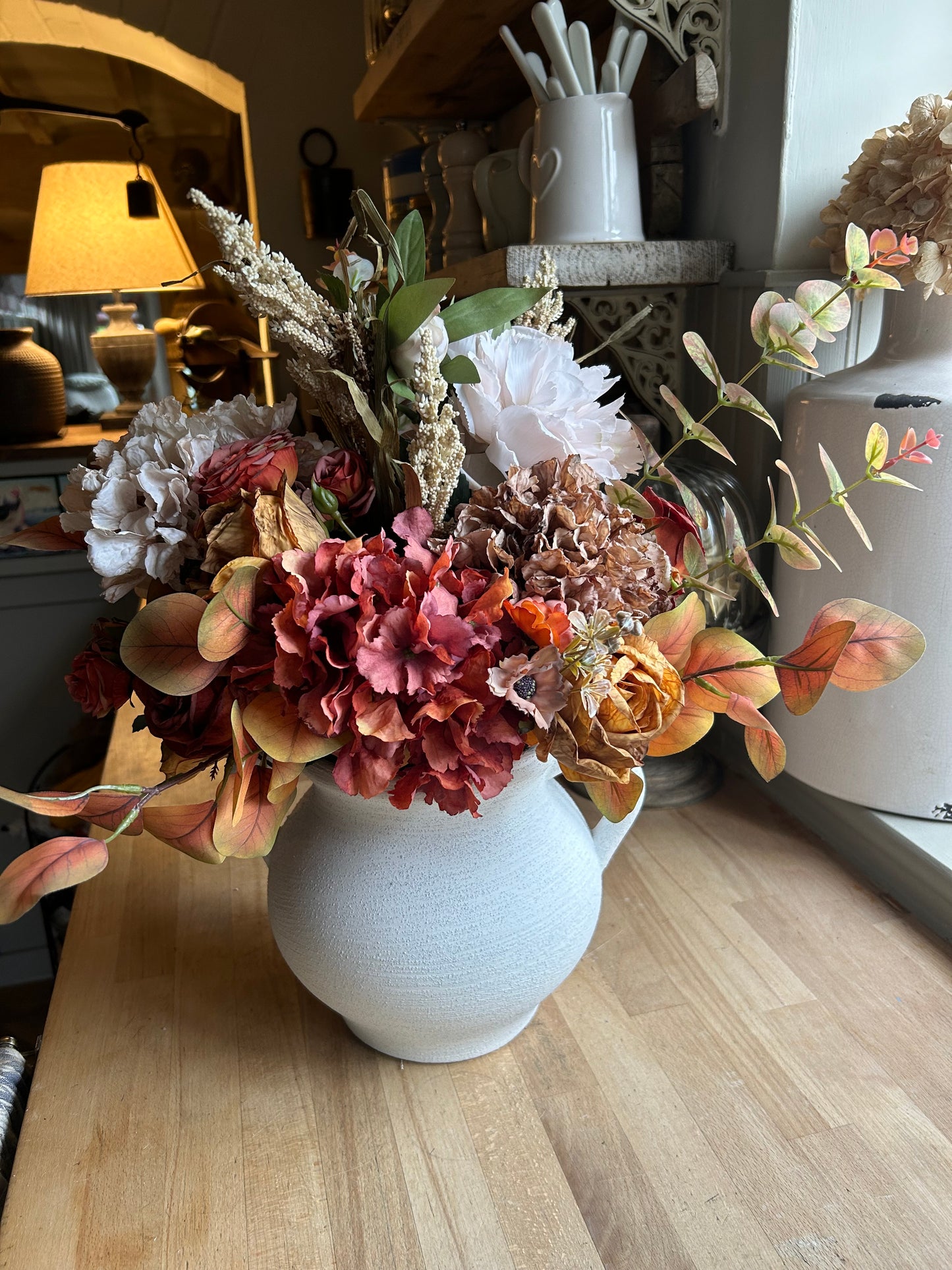 Winter bouquet inc vase & free P&P