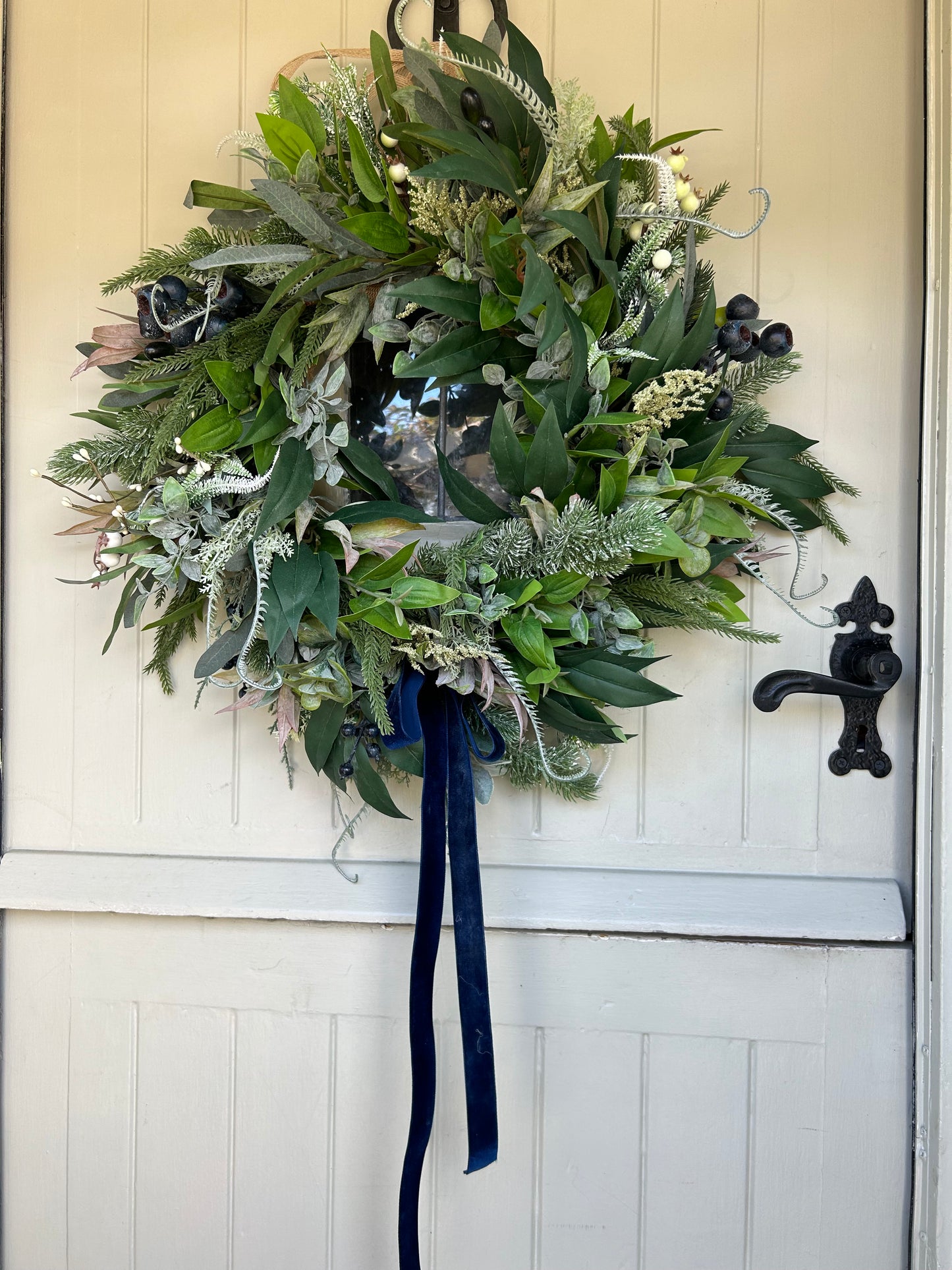 “NEW FOREST” winter artificial wreath (FREE P&P)