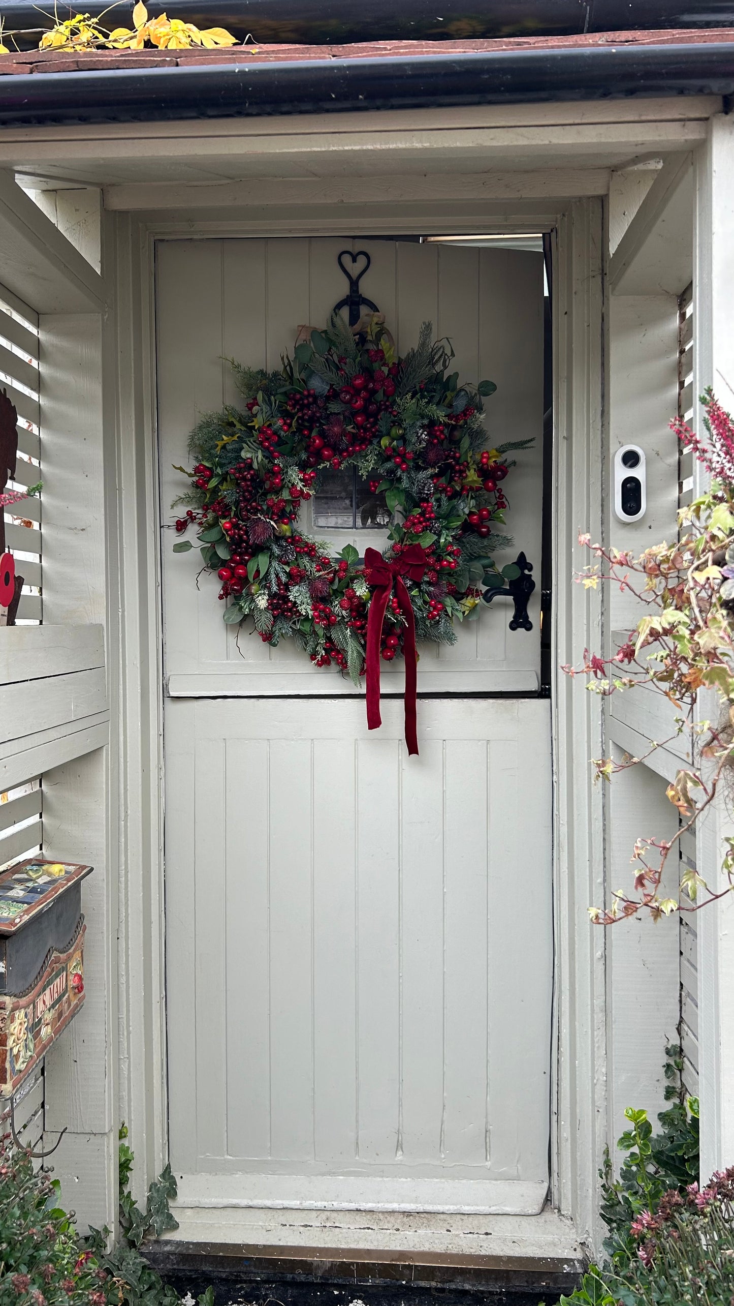 “MARY” Christmas wreath (FREE P&P)