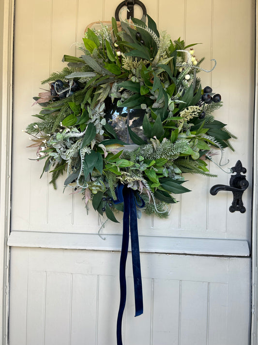 “NEW FOREST” winter artificial wreath (FREE P&P)