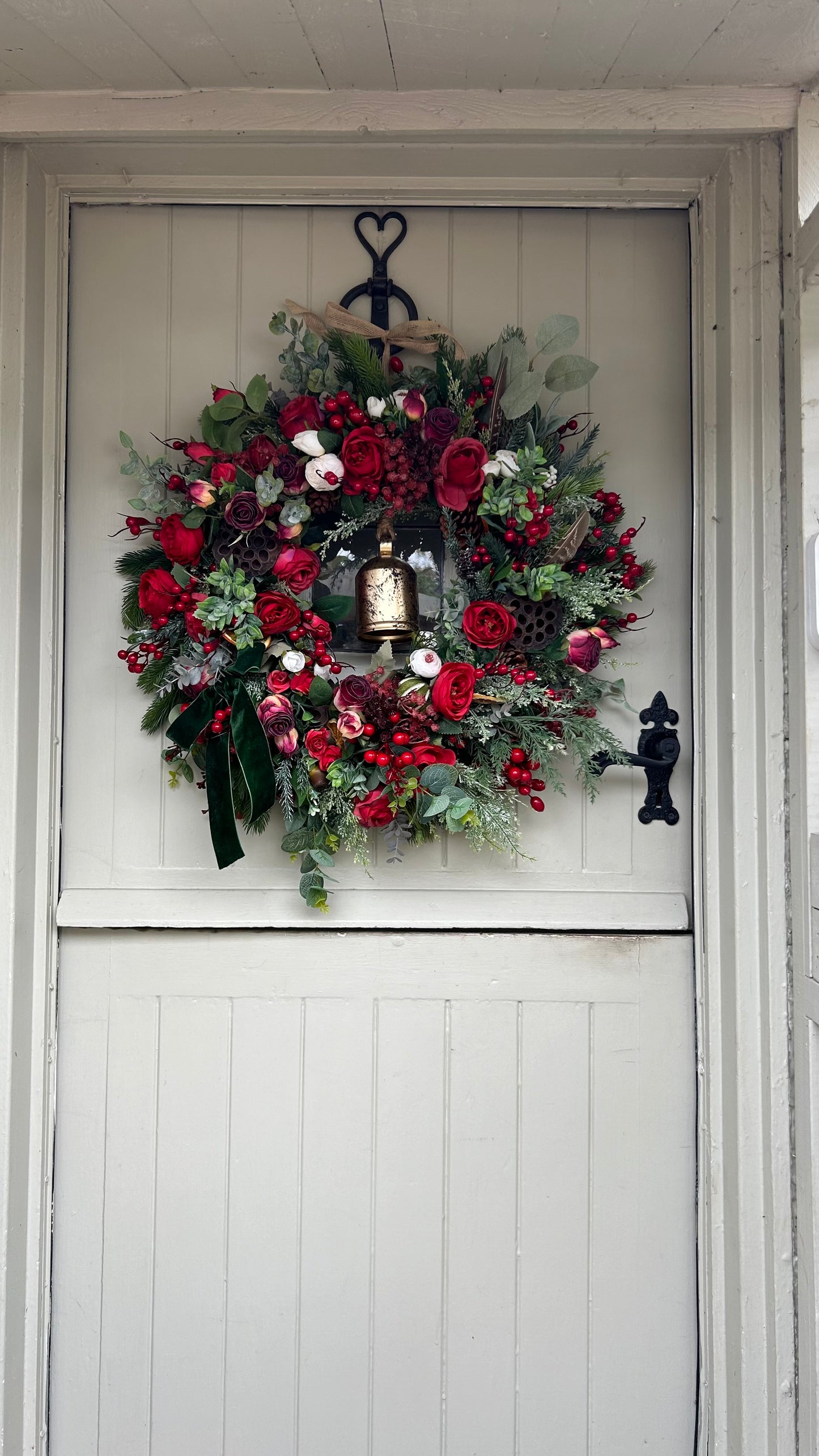 “BELLA” Christmas wreath (FREE P&P)