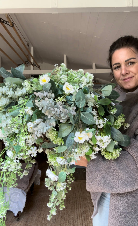 “DELILAH” Luxury artificial hanging basket (FREE UK P&P)
