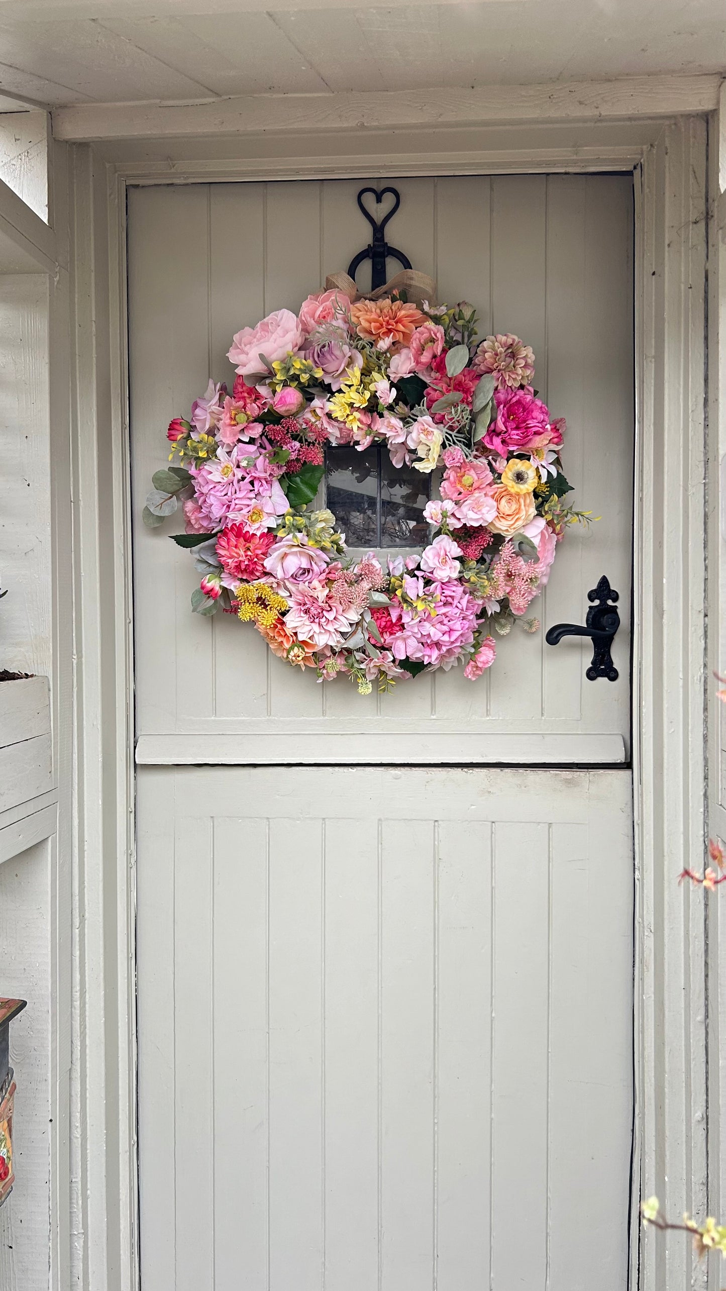 Floral artificial wreath (FREE P&P