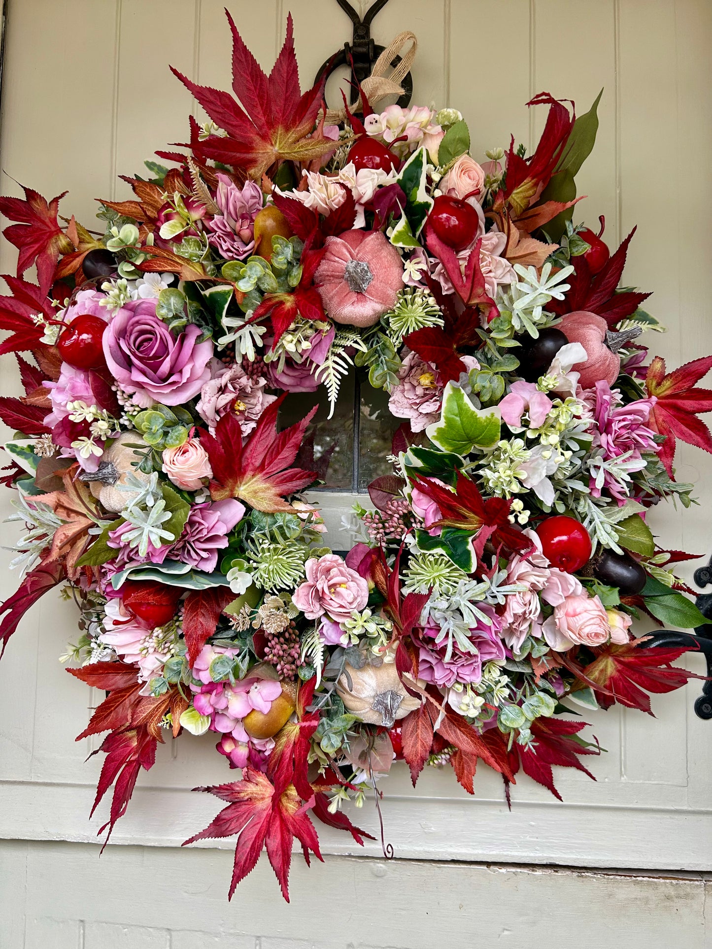 “CHRISTY” ready to post ARTIFICIAL wreath (FREE P&P)