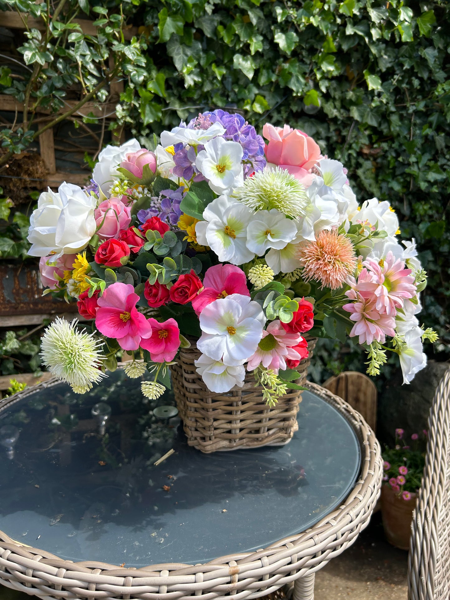 Basket summer wicker display & free P&P (limited availability)