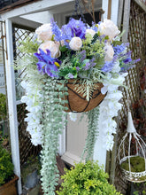 Load image into Gallery viewer, Lilac artificial hanging basket (FREE P&amp;P)
