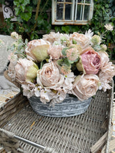 Load image into Gallery viewer, Zinc trough and dry touch flower display (FREE P&amp;P)
