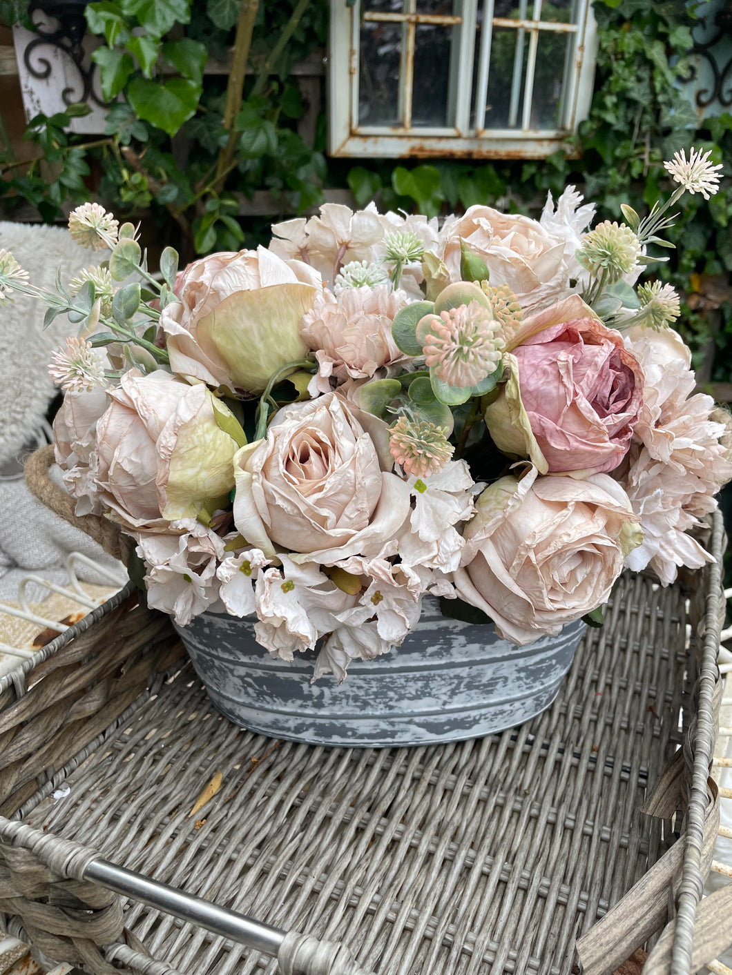 Zinc trough and dry touch flower display (FREE P&P)