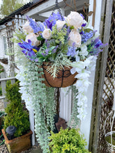 Load image into Gallery viewer, Lilac artificial hanging basket (FREE P&amp;P)
