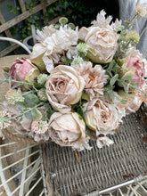 Load image into Gallery viewer, Zinc trough and dry touch flower display (FREE P&amp;P)
