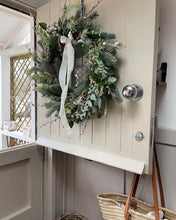 Load image into Gallery viewer, &#39;COUNTRY FARMHOUSE&#39; Wreath
